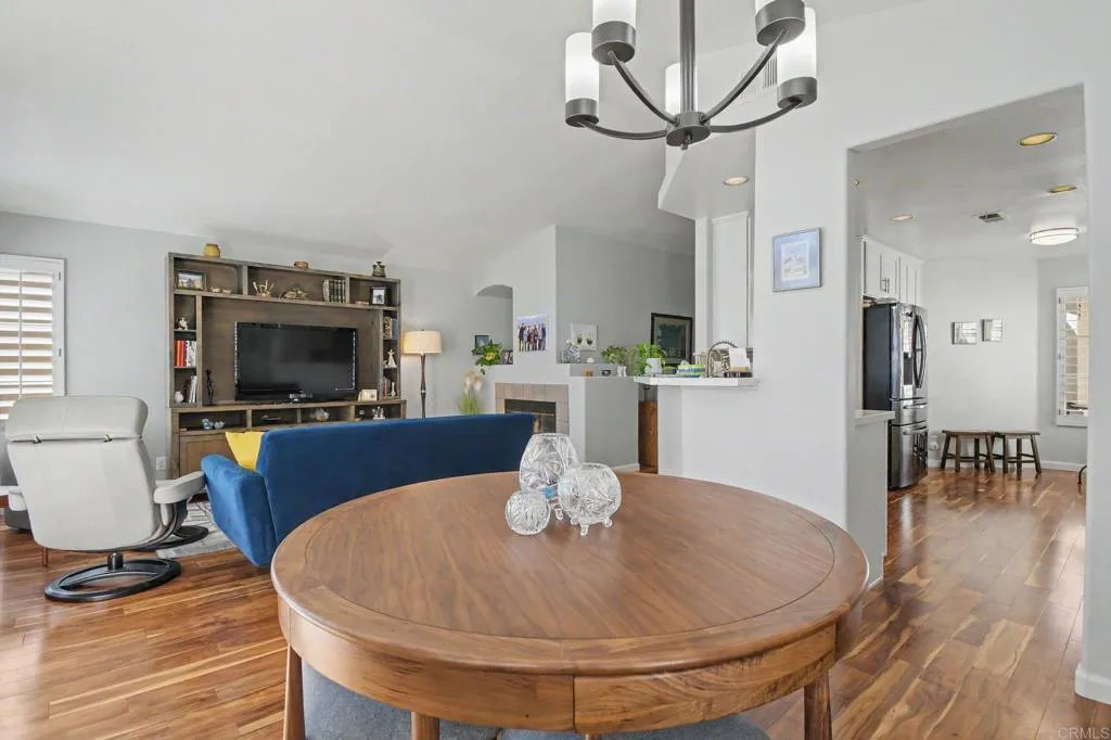 https://cdn.realtyfeed.com/cdn/127/306776543/a89d9f255f7596286ec34bb036a83ab6.webp
