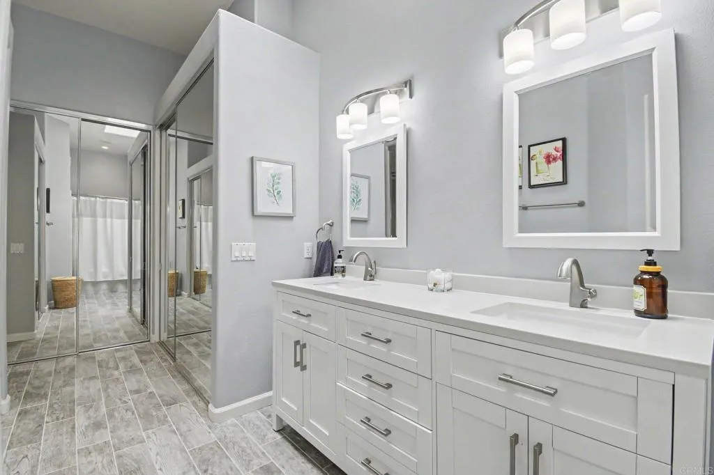 https://cdn.realtyfeed.com/cdn/127/306776543/eef314a26ca920c89bd014a260804a5c.webp