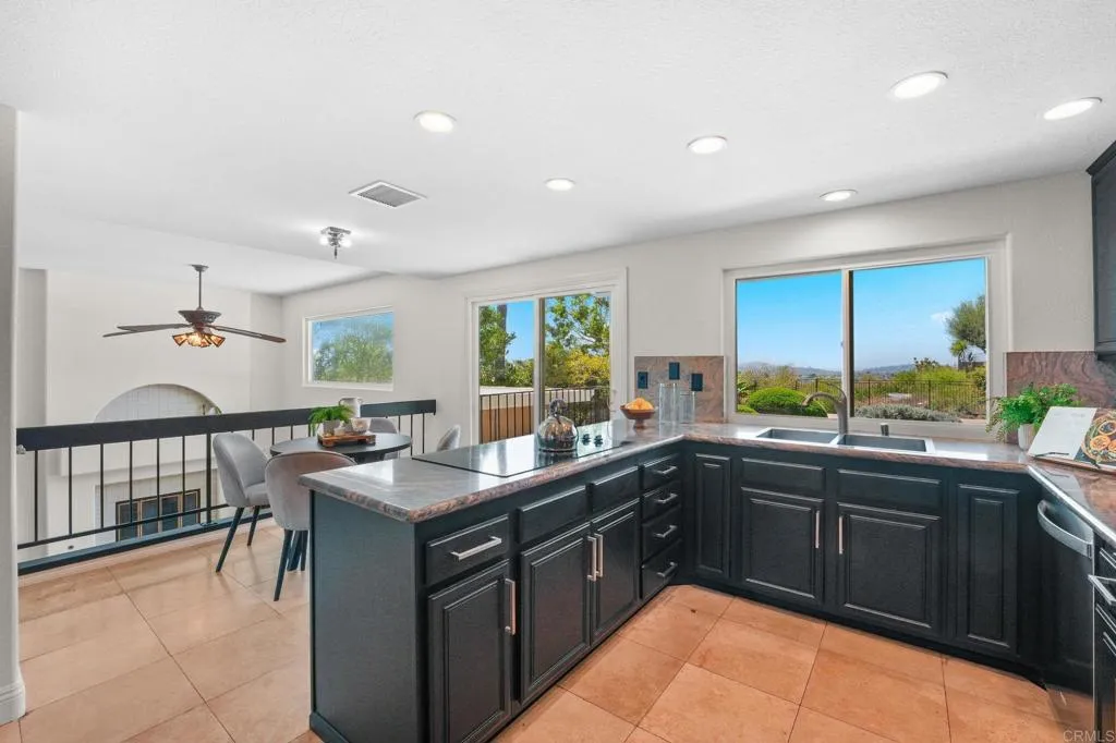 https://cdn.realtyfeed.com/cdn/127/306776600/1f5aaae9d5ef50c042f7844736044e2b.webp