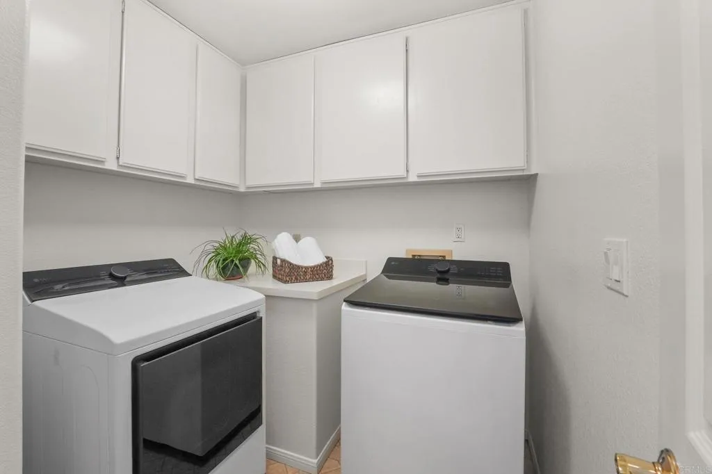 https://cdn.realtyfeed.com/cdn/127/306776600/860b417c164b0ca264266e648ab02a55.webp