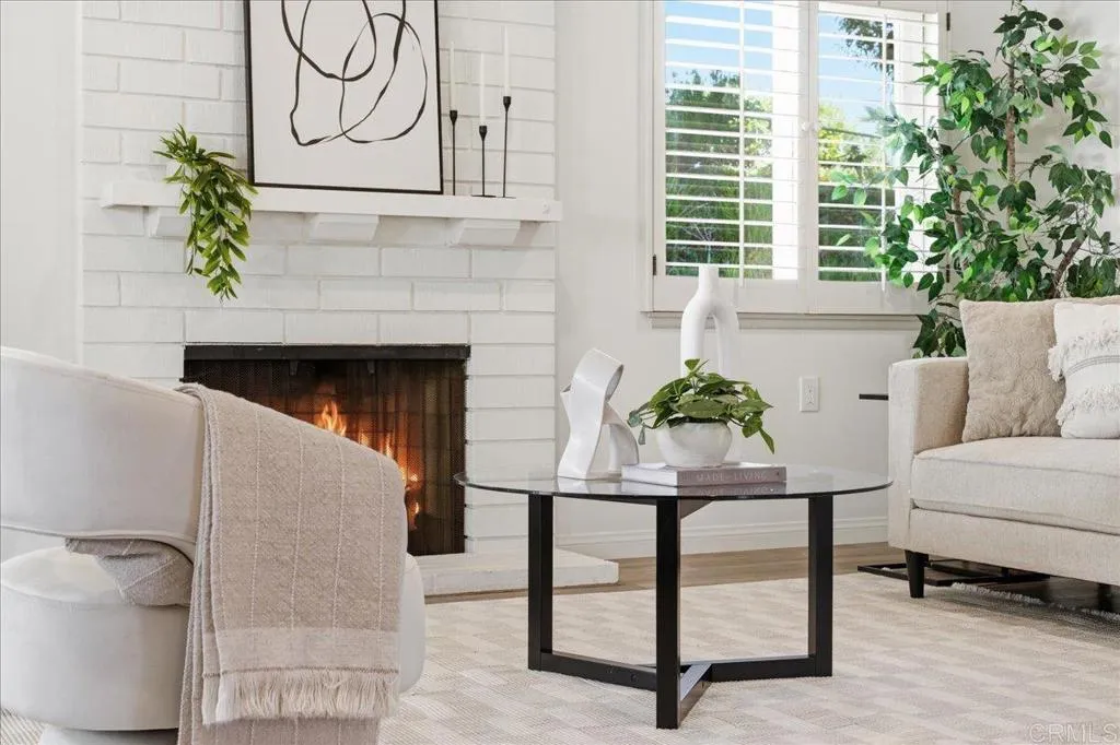 https://cdn.realtyfeed.com/cdn/127/306776749/b977f5107415b797941a097efa87f1fa.webp