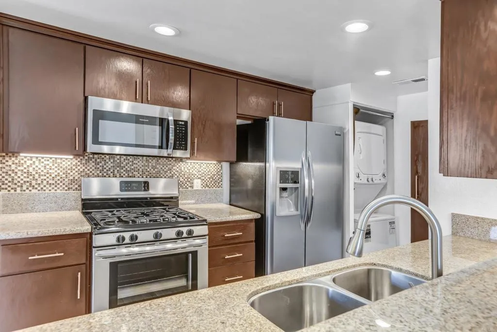 Photo #8: PTP2605615 Listing: Photo #8