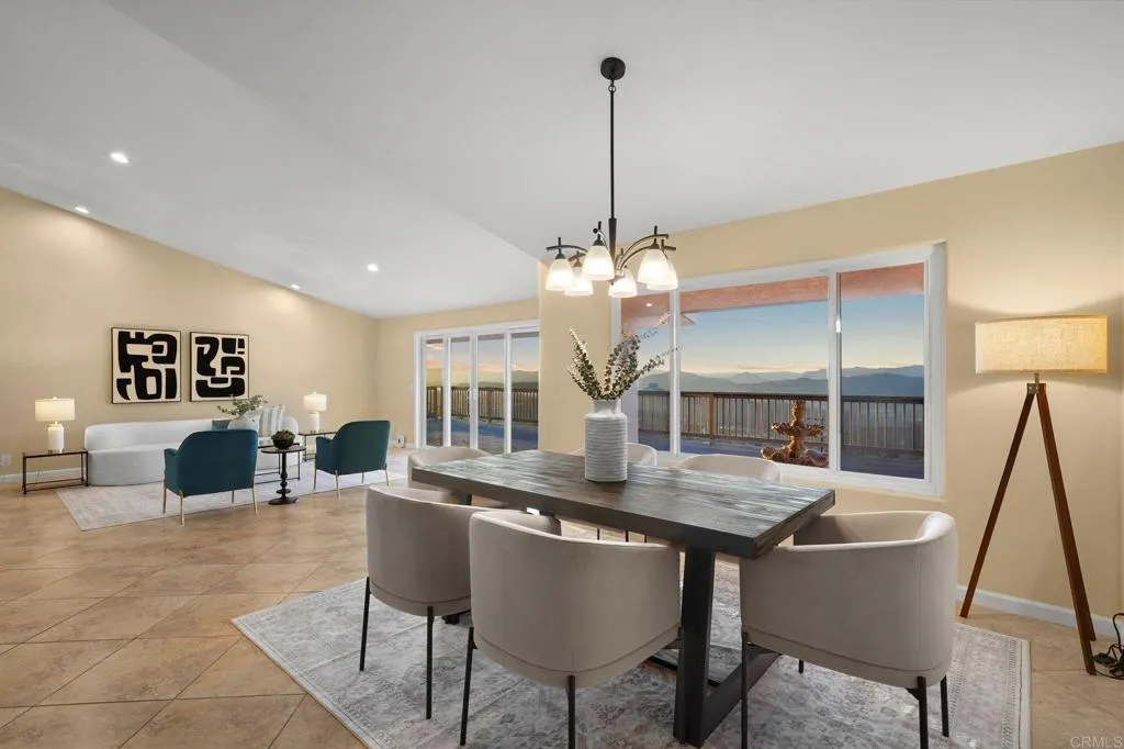 https://cdn.realtyfeed.com/cdn/127/306776845/1733944c2f002edb9dd8acc51525305f.webp