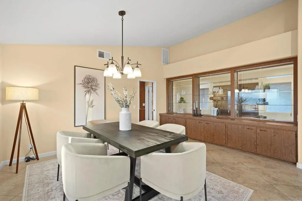 https://cdn.realtyfeed.com/cdn/127/306776845/d31b2e9fe139a4144021c22f1c55889f.webp