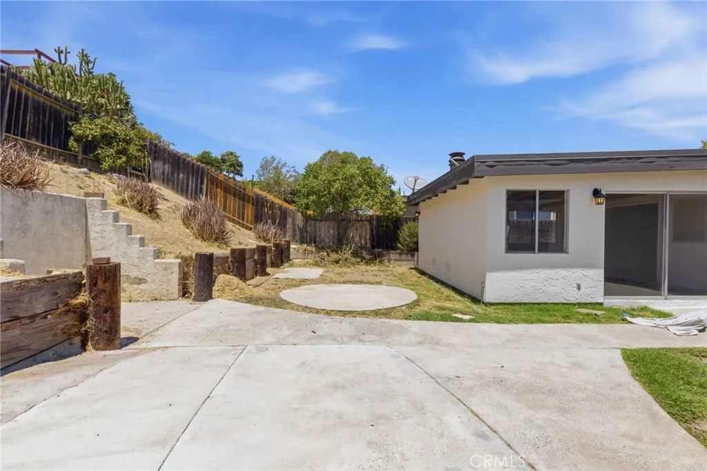 https://cdn.realtyfeed.com/cdn/127/306776919/19b38bdec7f73fa470ebab05e4d36fa5.webp