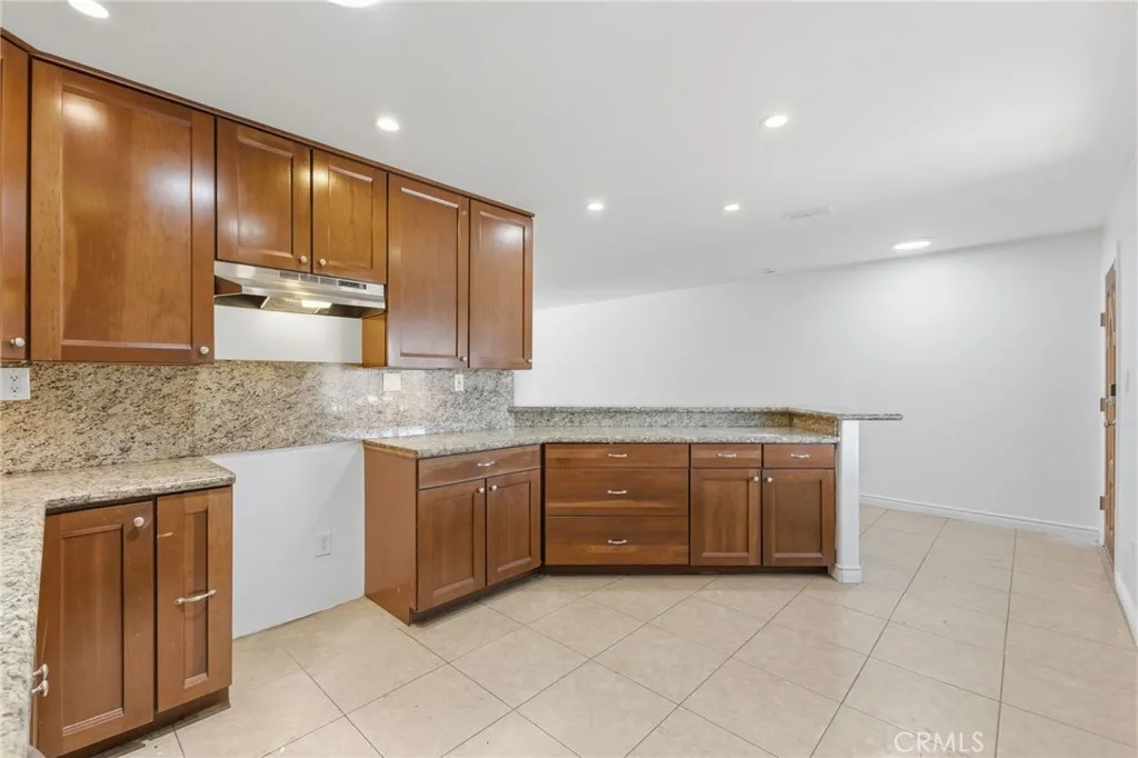 https://cdn.realtyfeed.com/cdn/127/306776919/5a76fc2eed4025daab3492cebafd9b40.webp