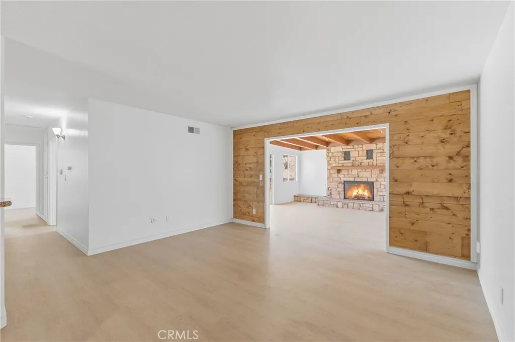 https://cdn.realtyfeed.com/cdn/127/306776919/6d5c043a9fdf6c8f21a6506306faadd1.webp
