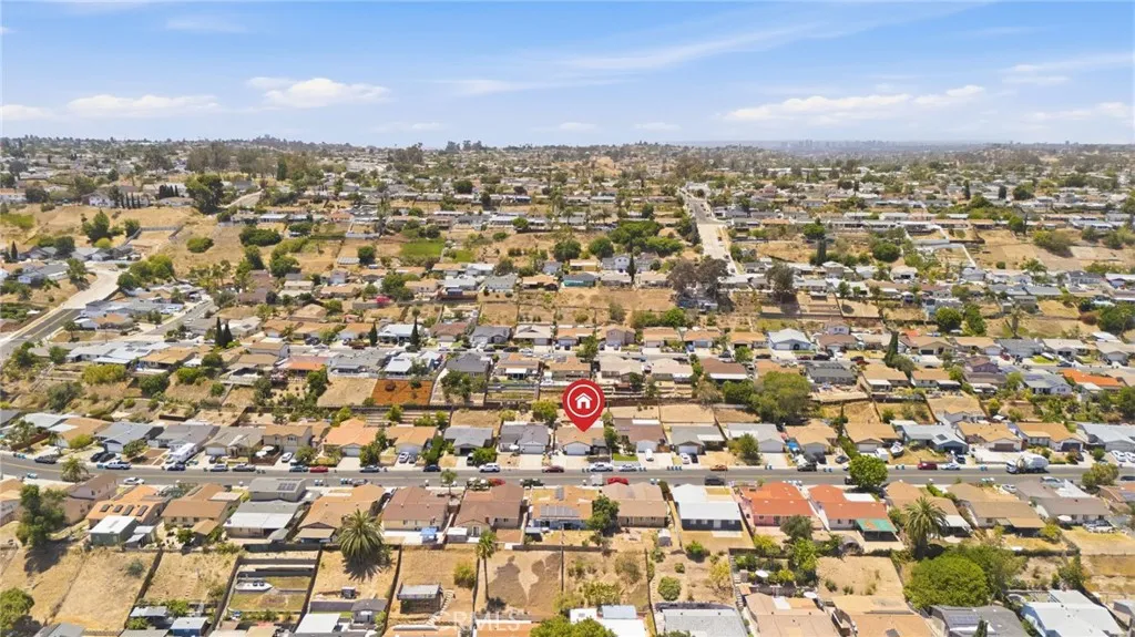 https://cdn.realtyfeed.com/cdn/127/306776919/780b517060d5ed22f5f7ebbe64abf09a.webp