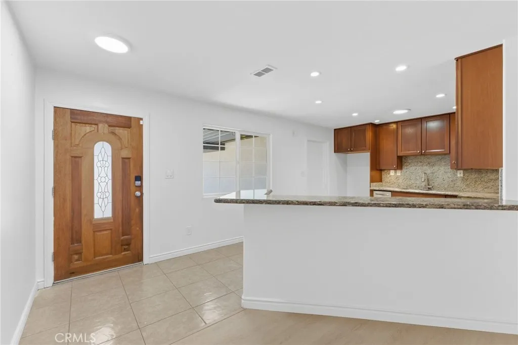 https://cdn.realtyfeed.com/cdn/127/306776919/a13b443030e36de52c45f99579ddd39e.webp