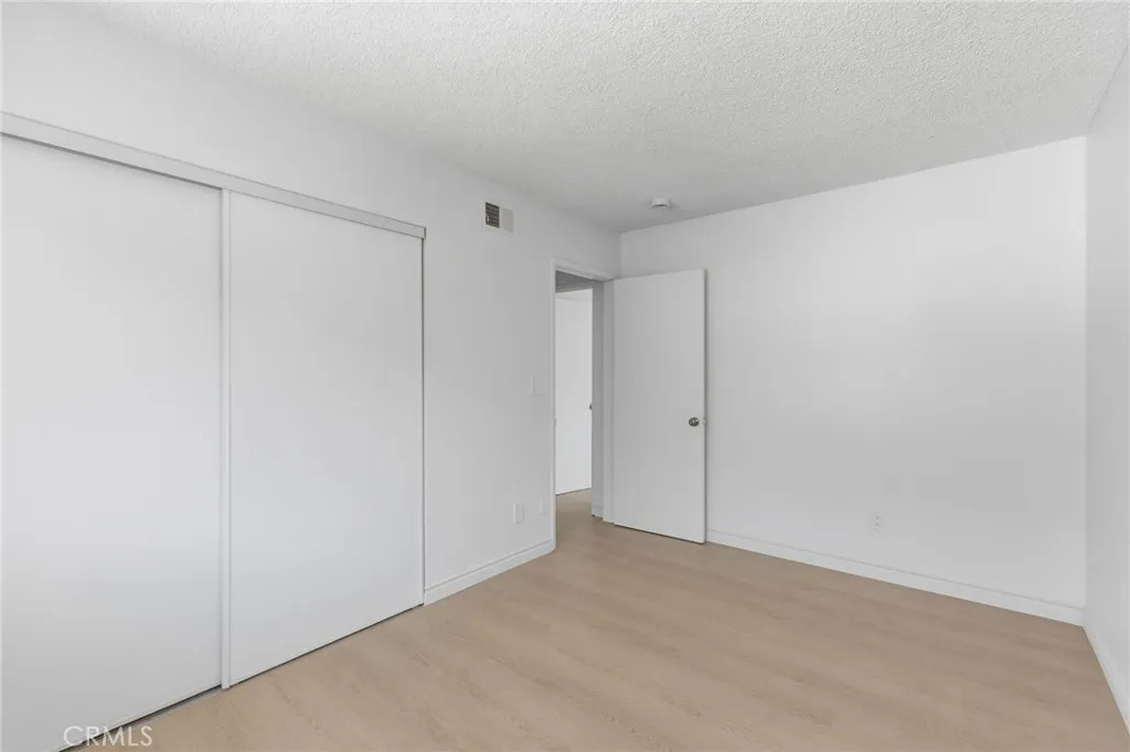 https://cdn.realtyfeed.com/cdn/127/306776919/ad3bc2281bd64b1b6833d38a8e645c95.webp