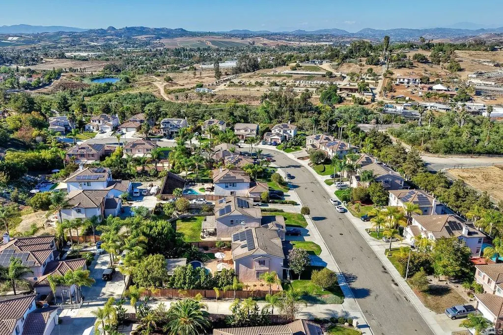 https://cdn.realtyfeed.com/cdn/127/306777023/2ae2b3fa0b8663da9f503aa3c7eca1aa.webp