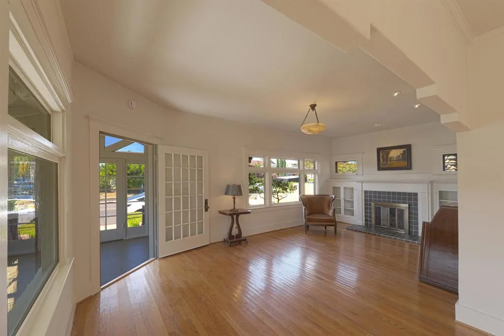https://cdn.realtyfeed.com/cdn/127/306777055/387154f6a9dda6a94e7b9a48f62da72a.webp