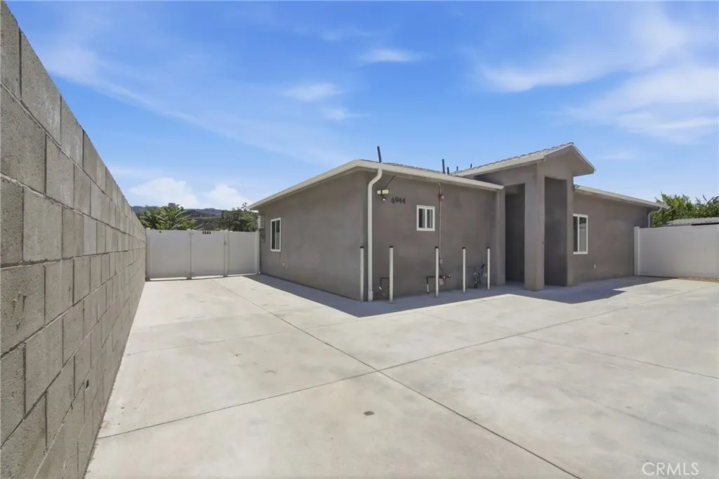 Tujunga, CA 91042