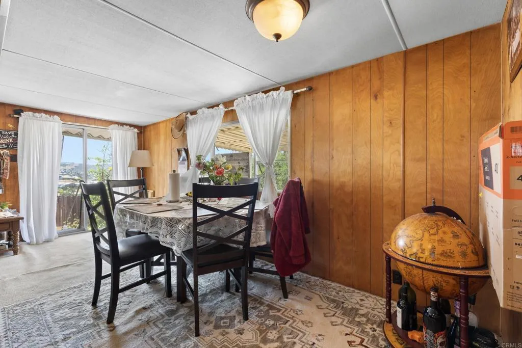 https://cdn.realtyfeed.com/cdn/127/306777076/4da48c306e367d0435a2463f1915fda9.webp