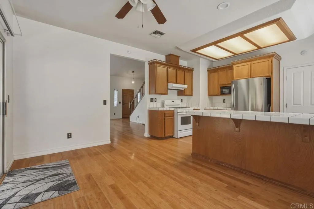 https://cdn.realtyfeed.com/cdn/127/306777137/557410611c022b4d2f6ea6174d124ec5.webp
