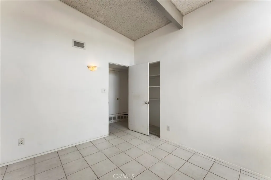 https://cdn.realtyfeed.com/cdn/127/306777164/1044b57643d65d9053cb96378e40e2c6.webp