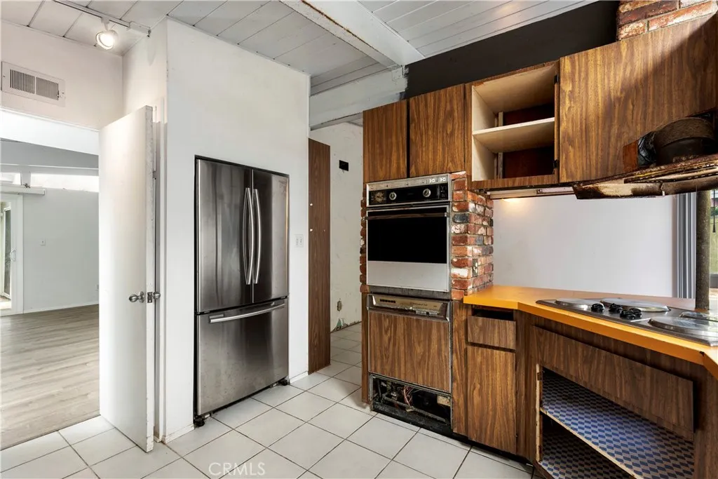 https://cdn.realtyfeed.com/cdn/127/306777164/645bdea788743856c124a05f13ddae27.webp