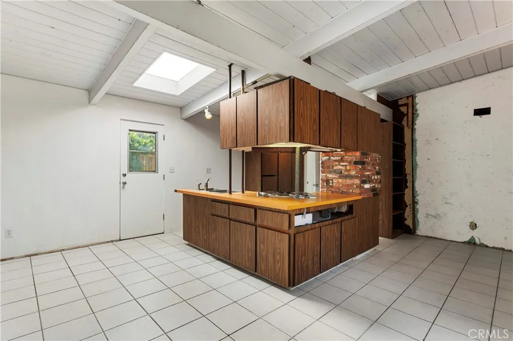 https://cdn.realtyfeed.com/cdn/127/306777164/a7a3d82cdb13e0facd3e48f66410c8ed.webp