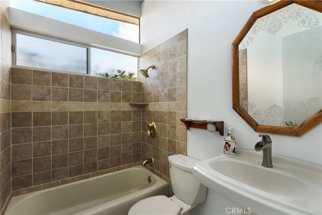 https://cdn.realtyfeed.com/cdn/127/306777164/c16b3d5c5c0b9255bb40936470adaf83.webp