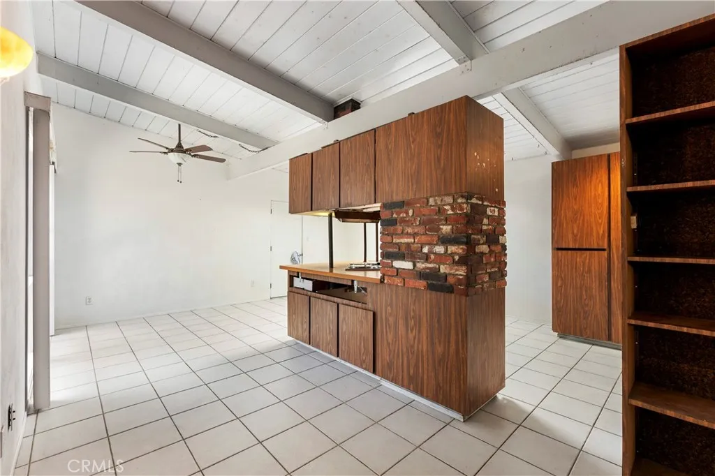 https://cdn.realtyfeed.com/cdn/127/306777164/fb4b42d3856bfc5c15d1f176afd34d37.webp