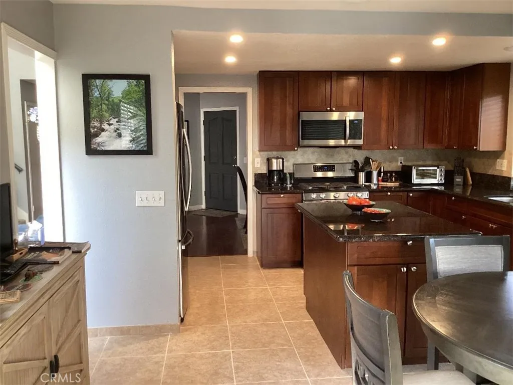 https://cdn.realtyfeed.com/cdn/127/306777242/a4cdfece6449999fe161c8f864e313a0.webp