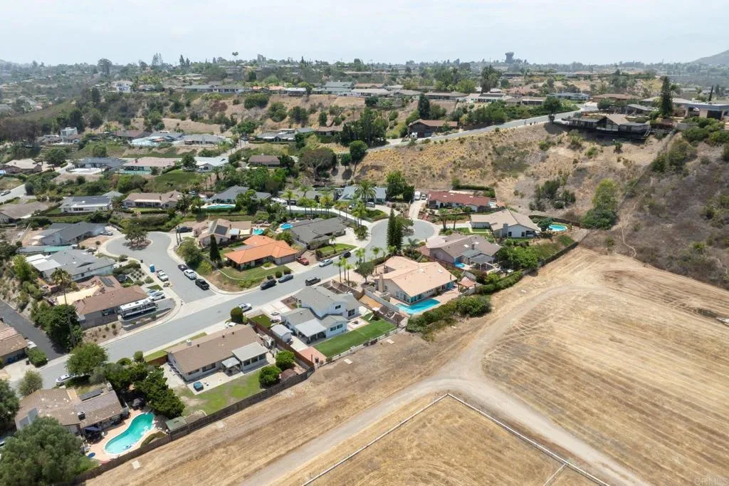 https://cdn.realtyfeed.com/cdn/127/306777268/c6300eb560e7d68c5c5f671be7594028.webp