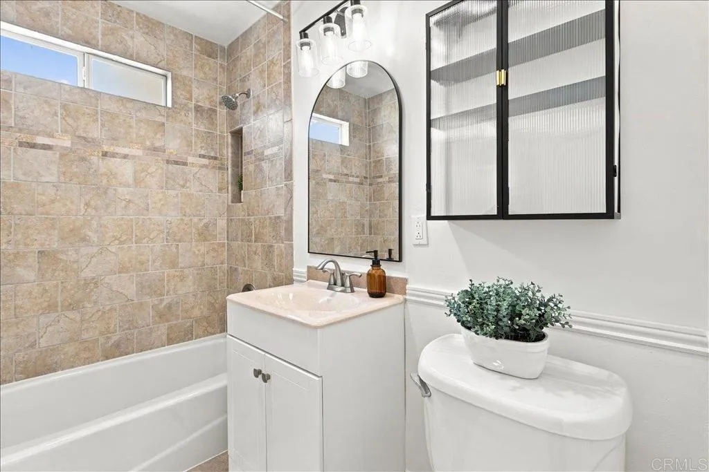https://cdn.realtyfeed.com/cdn/127/306777342/70d86a51e94024b0735764f17d6304b4.webp