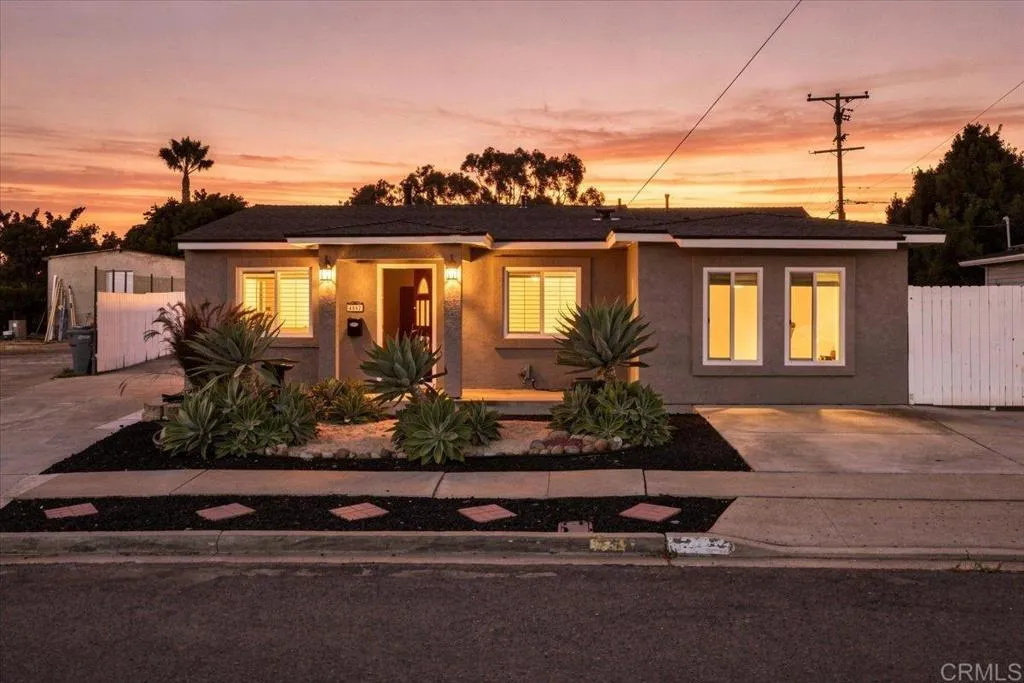 https://cdn.realtyfeed.com/cdn/127/306777342/fa746854f9b7d47a42a68d461bf03c50.webp