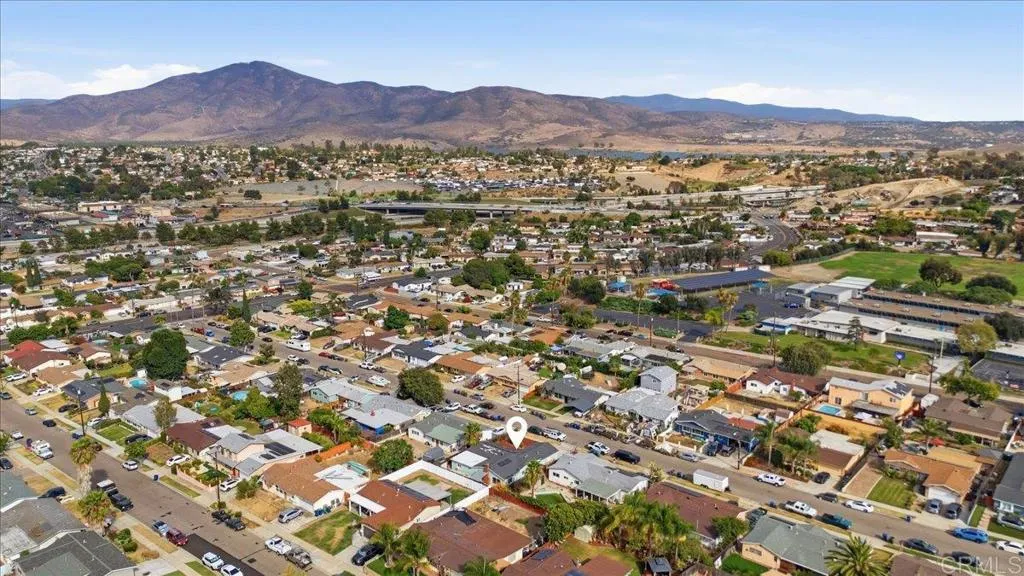 https://cdn.realtyfeed.com/cdn/127/306777483/6b7e3658b040288c84966ce7294c9e8e.webp