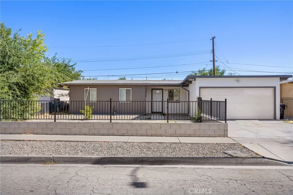 Lancaster, CA 93534
