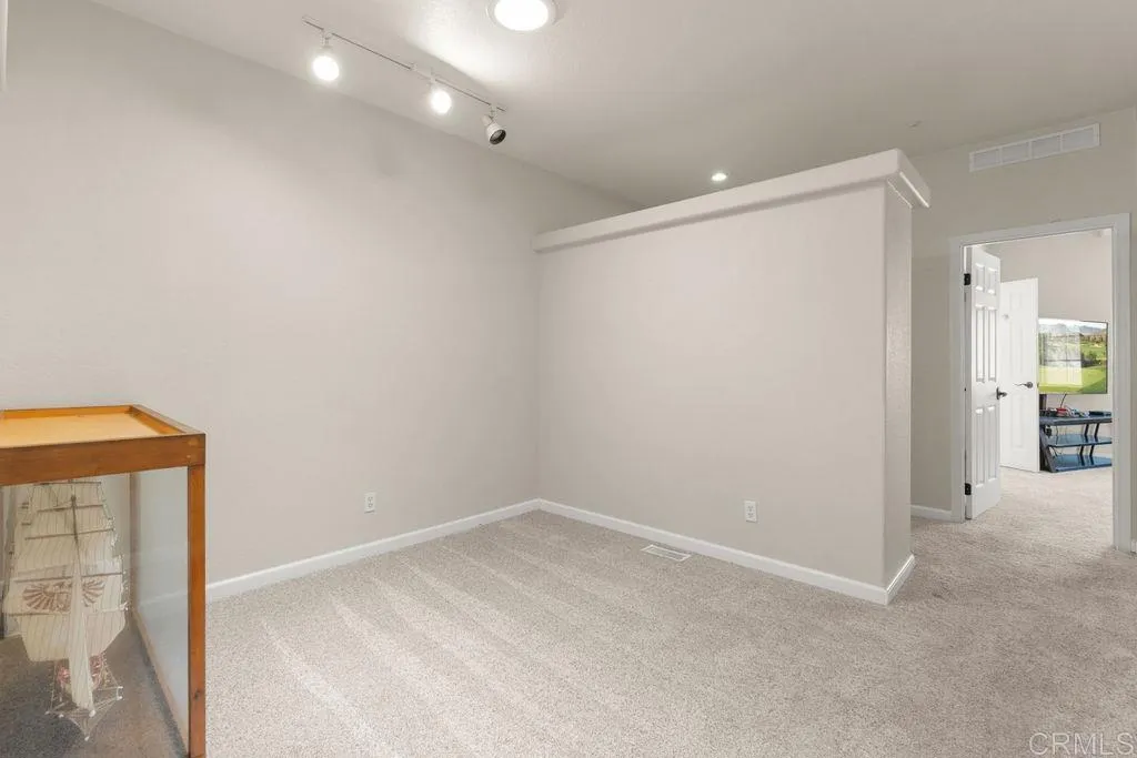 https://cdn.realtyfeed.com/cdn/127/306777555/2683cfa42047c4a31bd4284d89c18b14.webp