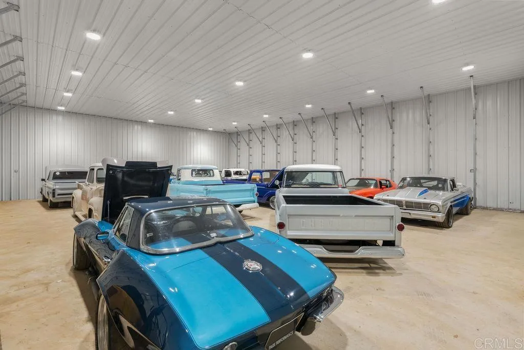 https://cdn.realtyfeed.com/cdn/127/306777555/31ecb6519e8b30d9ceb26f12e7d54a31.webp