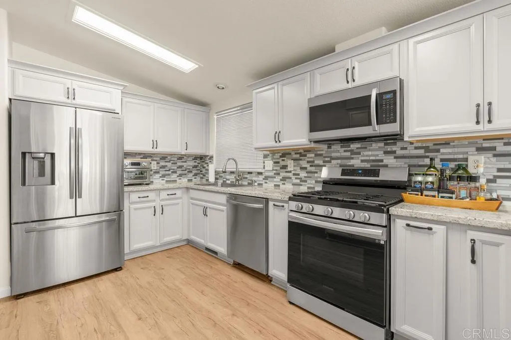 https://cdn.realtyfeed.com/cdn/127/306777555/6bec8e2feed0f5cde7e073ddd4952837.webp