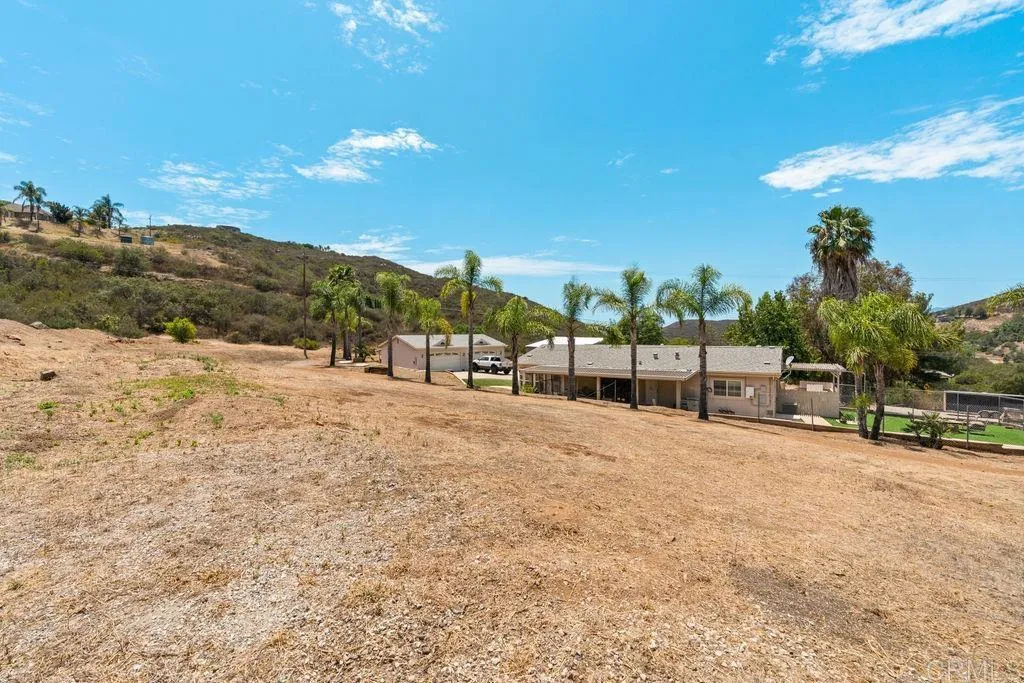 https://cdn.realtyfeed.com/cdn/127/306777555/896f5e9f1a54162911501274fe9f7cab.webp