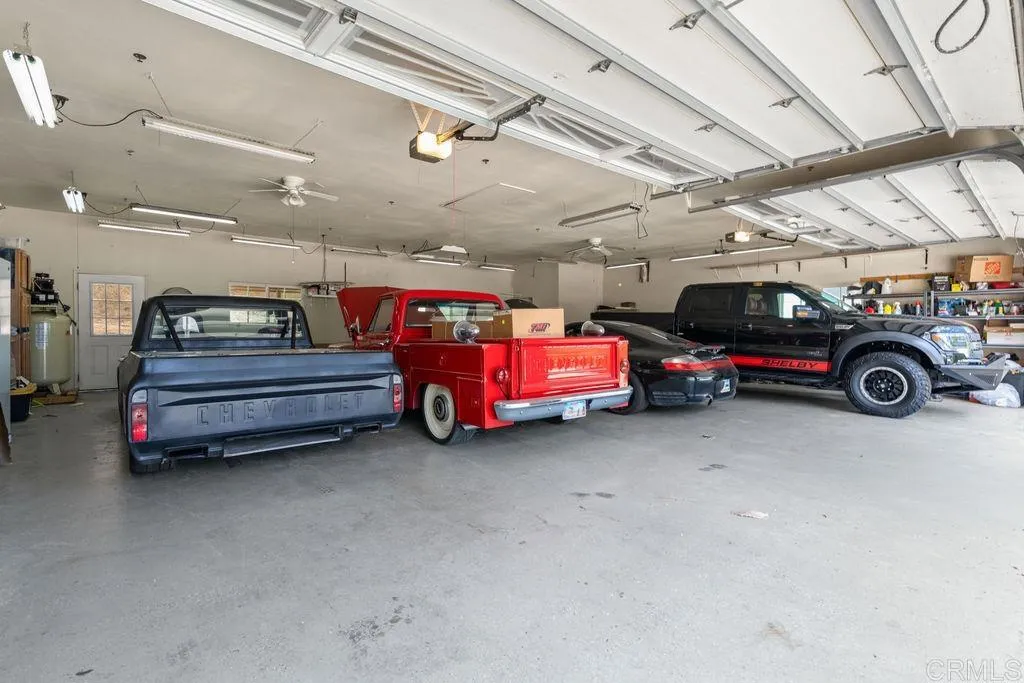 https://cdn.realtyfeed.com/cdn/127/306777555/b82433b6d59617c37e9bdcb2d5a3791f.webp