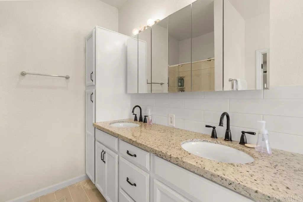 https://cdn.realtyfeed.com/cdn/127/306777555/bf0bc1a0d30da2e00342461da9d36ec4.webp