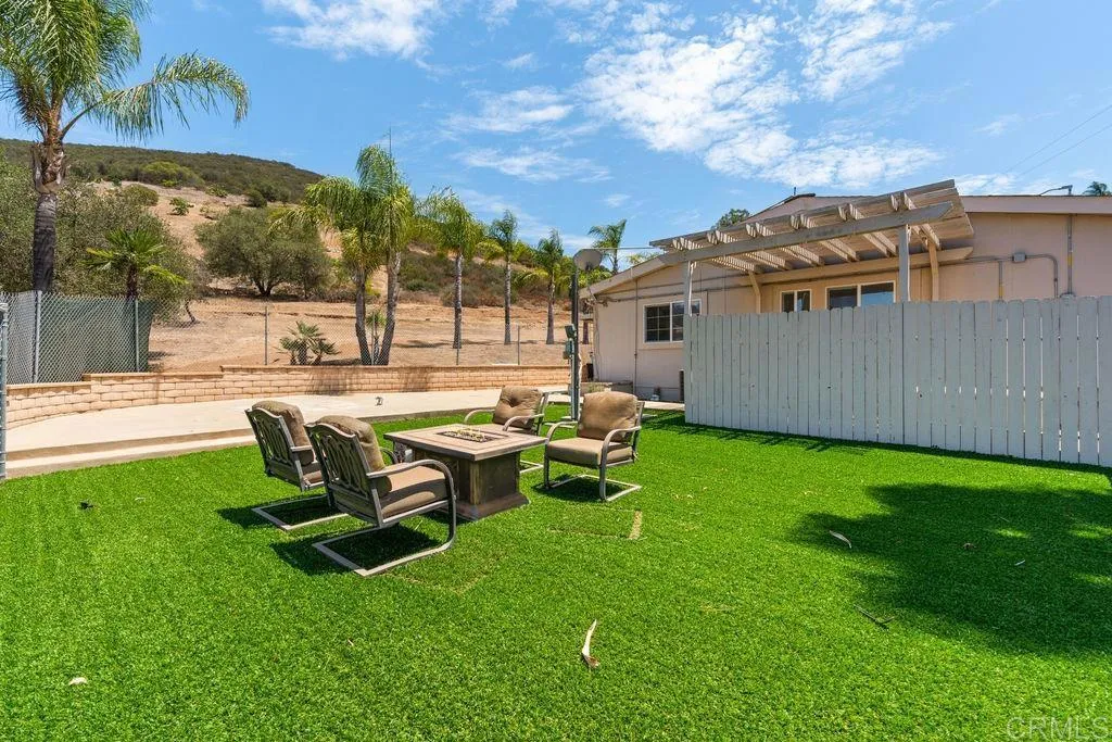 https://cdn.realtyfeed.com/cdn/127/306777555/c3c51aba092cf772b6813cd9ccdab08c.webp