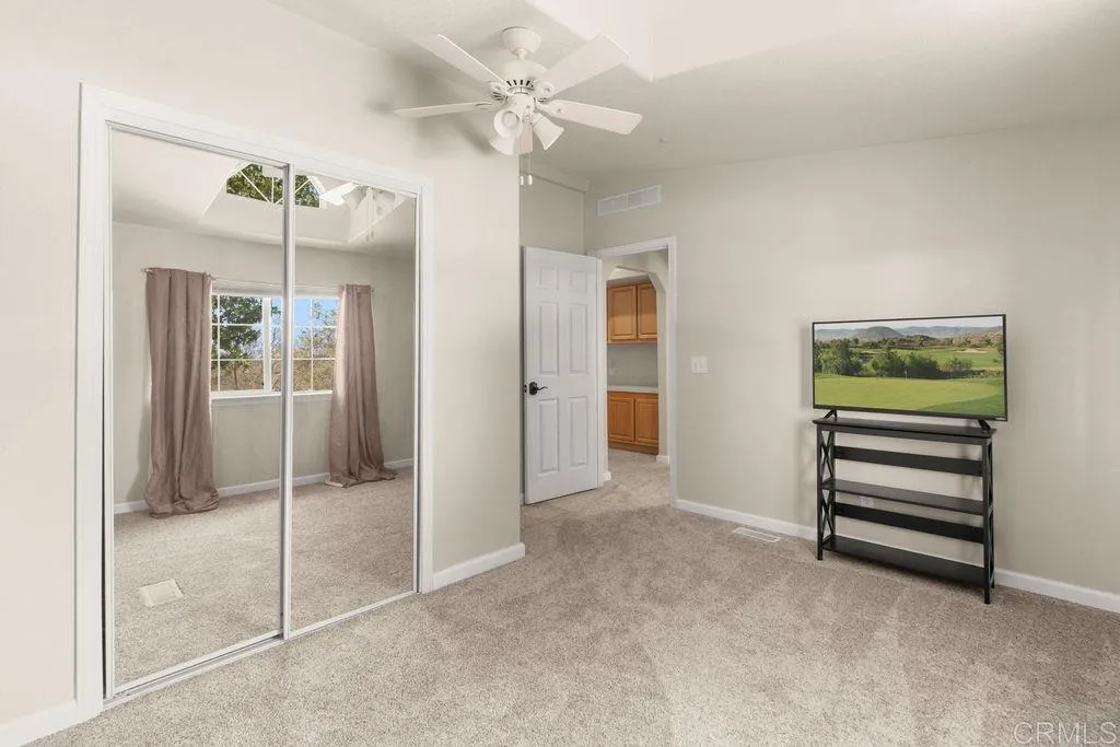 https://cdn.realtyfeed.com/cdn/127/306777555/c8447ae6e4f870f928c2deec3f095b1b.webp