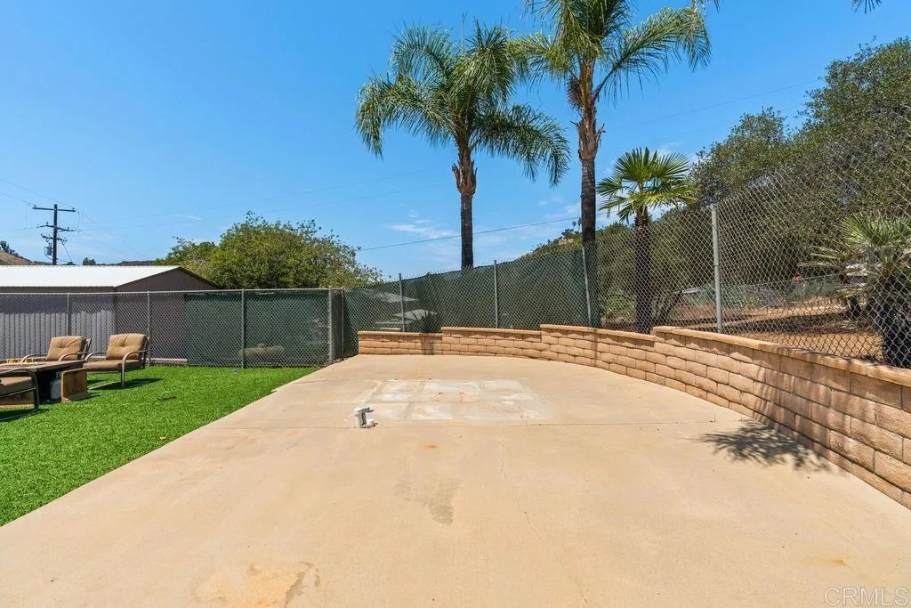 https://cdn.realtyfeed.com/cdn/127/306777555/f997fce5f7552b332ff995e439316495.webp