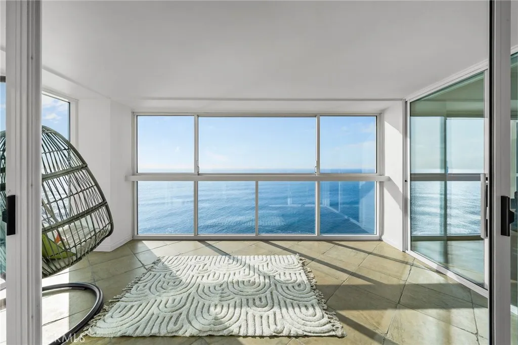 https://cdn.realtyfeed.com/cdn/127/306777654/39e46add7cdbc78f2c0fb5f03e8de260.webp