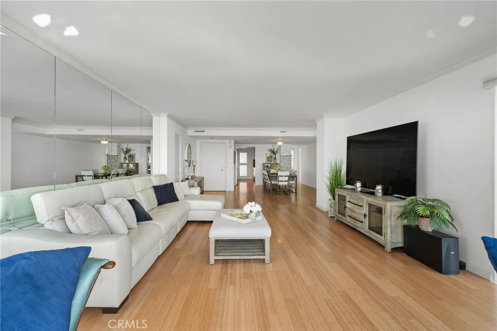 https://cdn.realtyfeed.com/cdn/127/306777654/4e0e91b80c41d17d08d2825b7b31b33d.webp