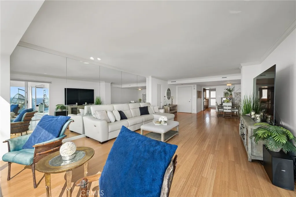 https://cdn.realtyfeed.com/cdn/127/306777654/5044d5bc4c88338e1ebd06023f9ce3ab.webp