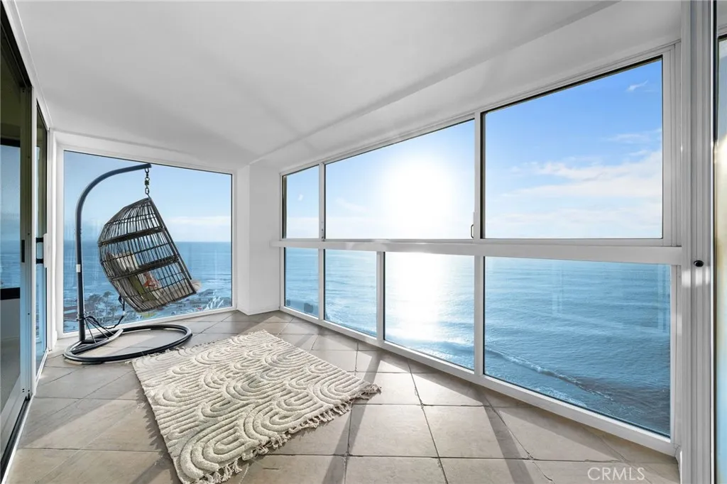 https://cdn.realtyfeed.com/cdn/127/306777654/758d25f8d1993a7b59f42df99289995a.webp
