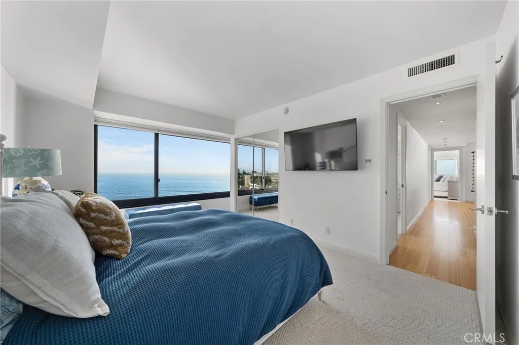 https://cdn.realtyfeed.com/cdn/127/306777654/8437c7d639fc0de7fdfc9ca734114aee.webp