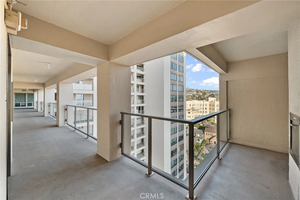 https://cdn.realtyfeed.com/cdn/127/306777654/9e18ee516d29a4eb3ae9804d4a1d3094.webp