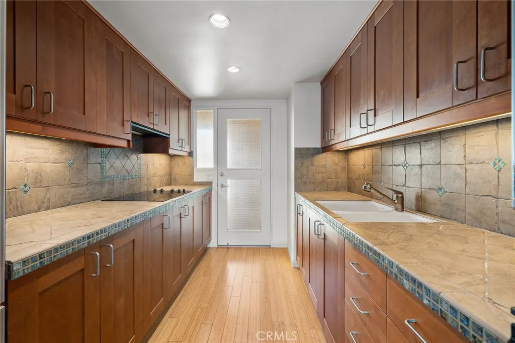https://cdn.realtyfeed.com/cdn/127/306777654/e7c6e9c6c7e25c76112c76a61ec74918.webp