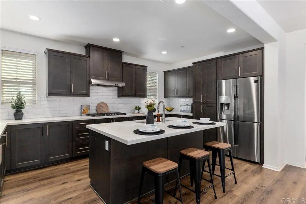 https://cdn.realtyfeed.com/cdn/127/306777689/1b44ed18598e14af18d0fbeaa6af8589.webp
