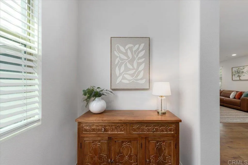 https://cdn.realtyfeed.com/cdn/127/306777689/1f5c6f86d4aca50b47005fc1957969f3.webp