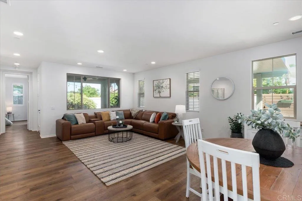 https://cdn.realtyfeed.com/cdn/127/306777689/61fd1ccd8f2630578282e195cea6774e.webp