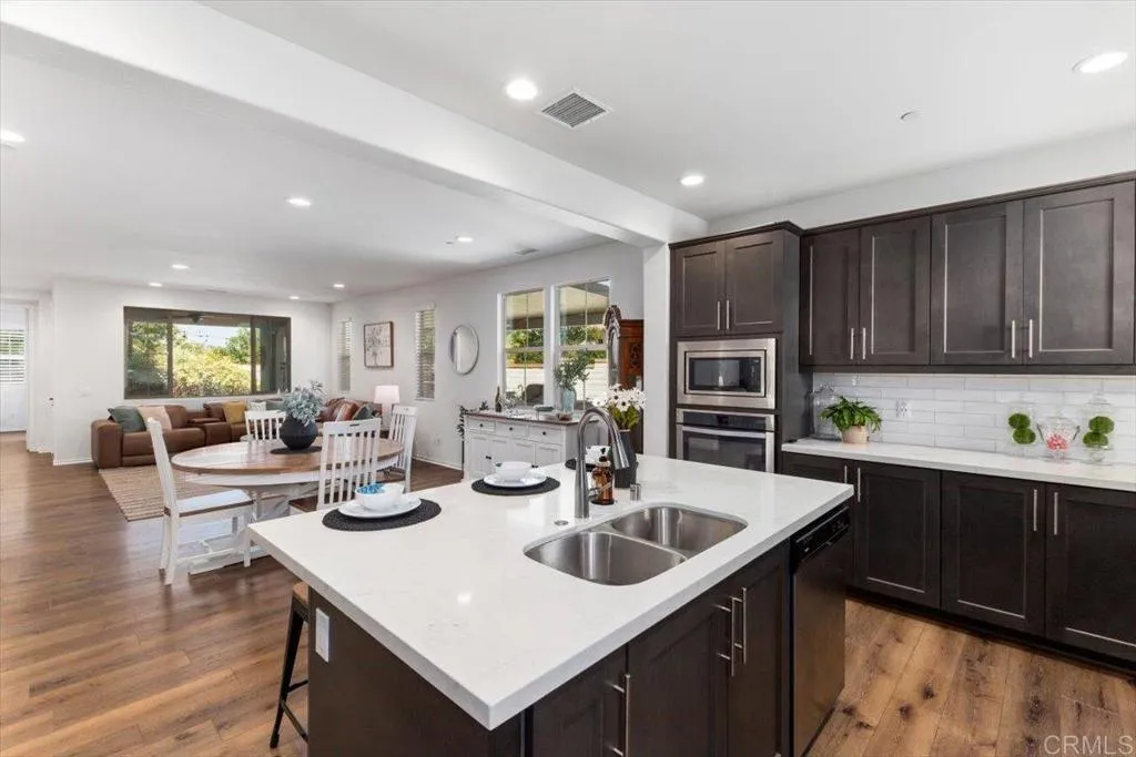 https://cdn.realtyfeed.com/cdn/127/306777689/61fedd091c4c686c1961355443c19302.webp
